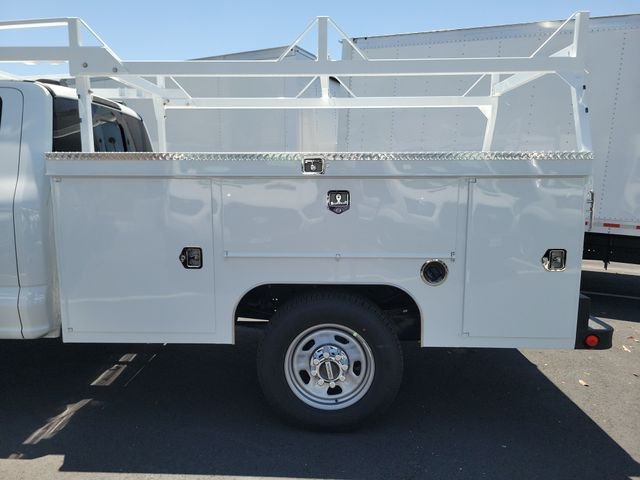 New 2026 White Ford F350 4X2S/CCCSR image 24