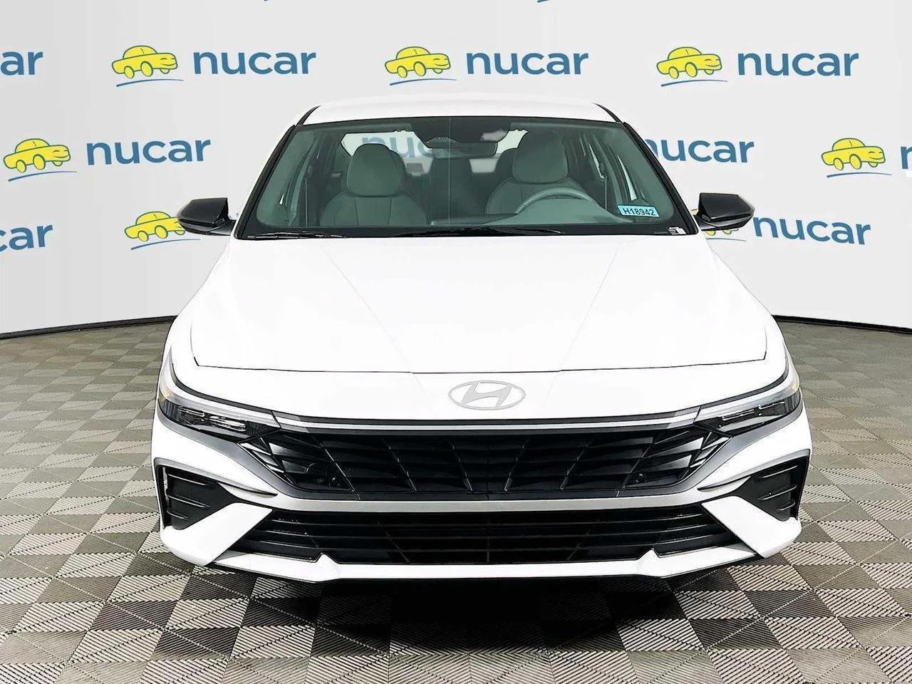 2026 Hyundai Elantra — photo 3