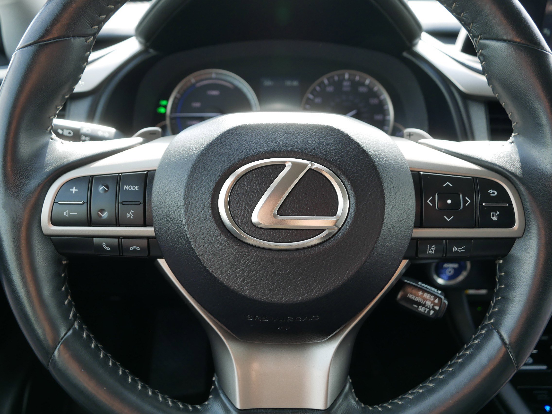 Used 2021 Eminent White Pearl Lexus RX 450h image 25