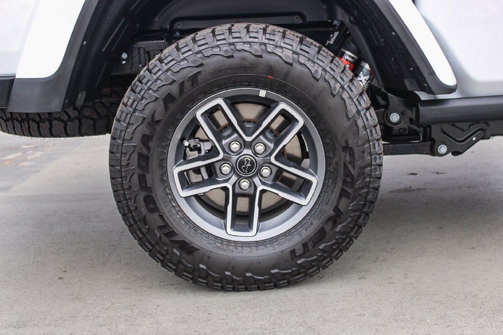 New 2026 Bright White Clearcoat Jeep Mojave image 12