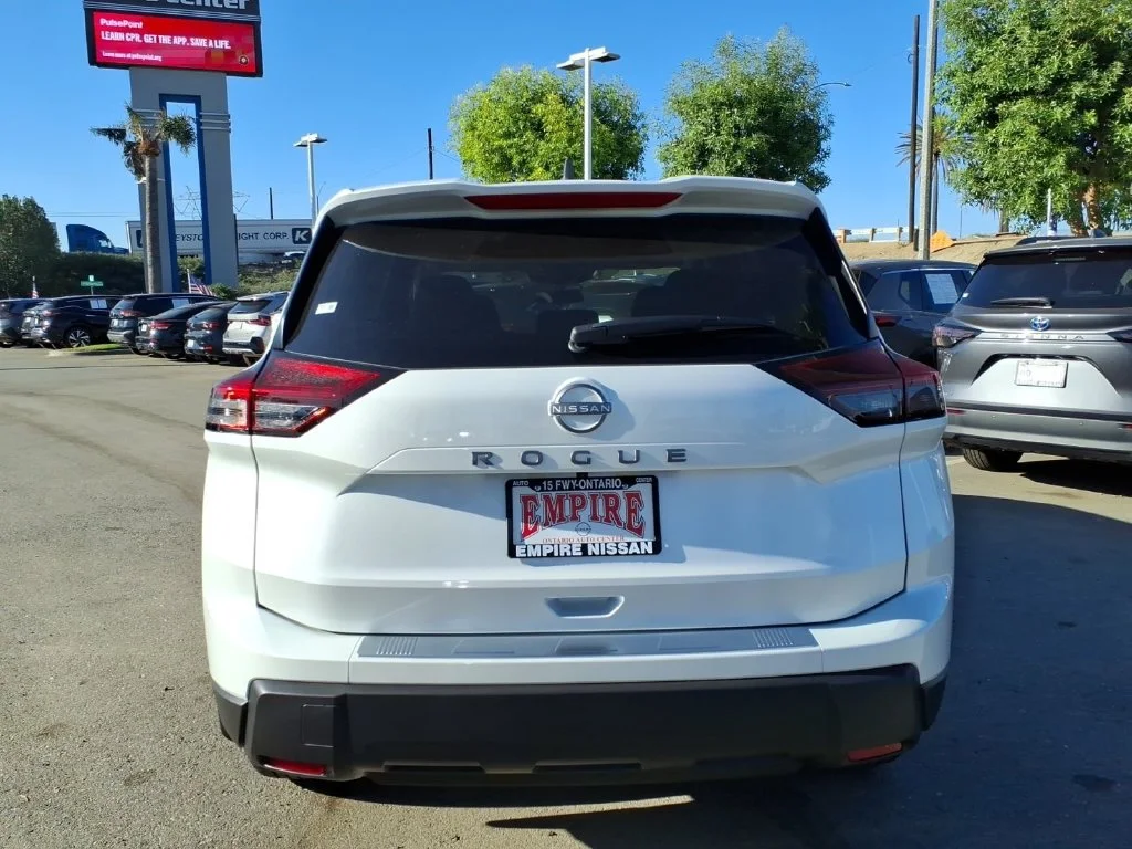 New 2026 Everest White Pearl TriCoat Nissan SV image 7