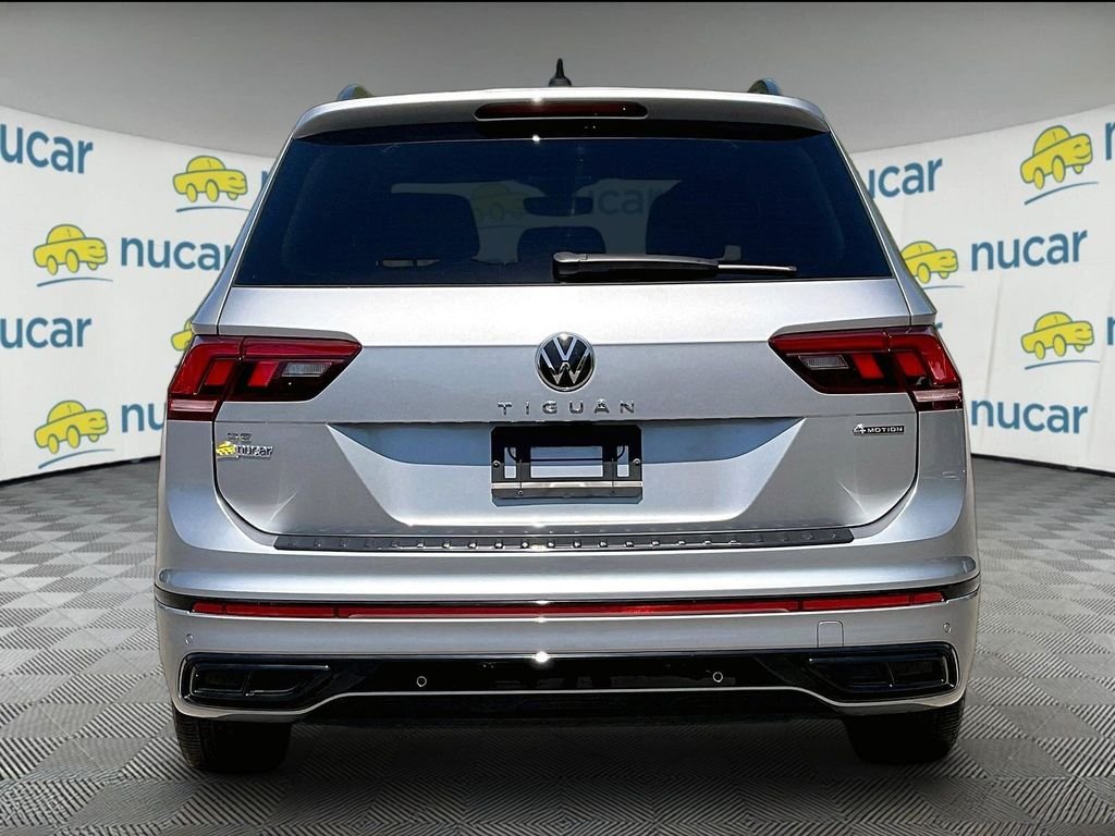 Used 2023 Pyrite Silver Metallic Volkswagen 2.0T SE R-Line Black image 5