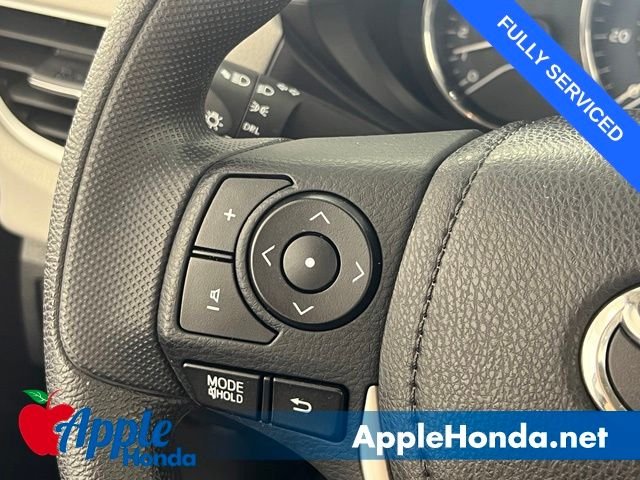 Used 2014 Classic Silver Metallic Toyota LE image 16