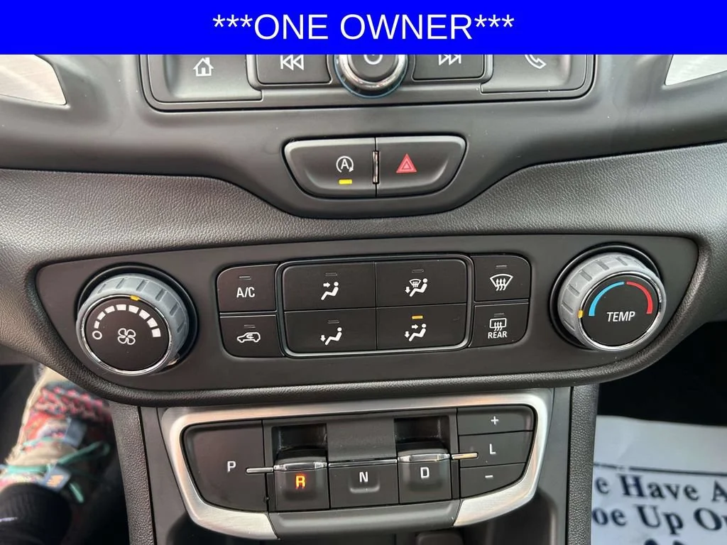 Used 2024 Ebony Twilight Metallic GMC SLE image 17