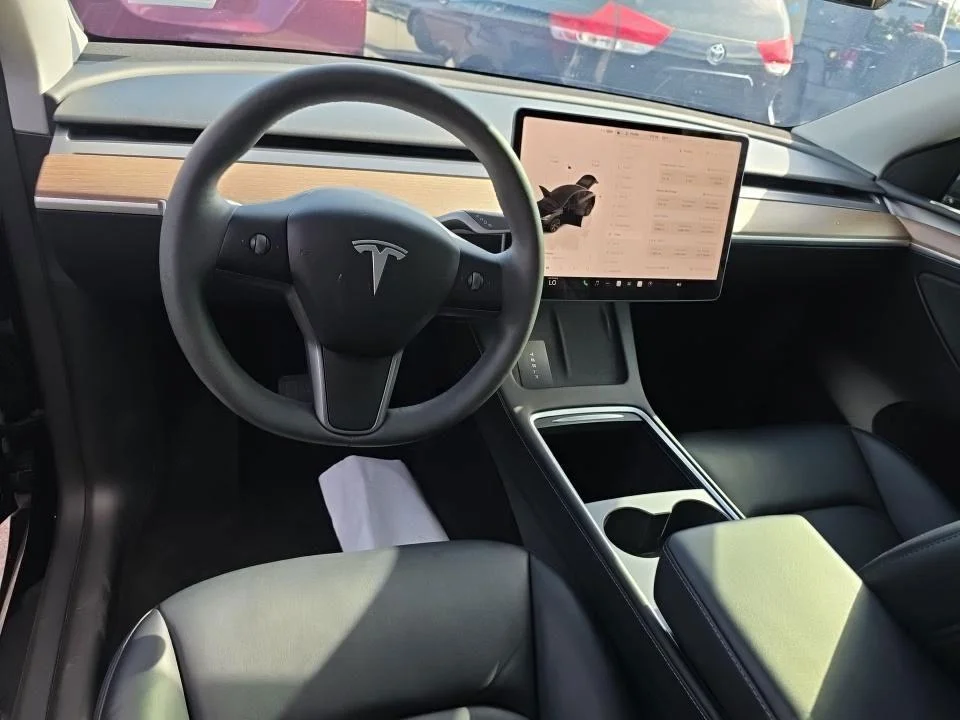 Used 2024  Tesla Long Range image 5
