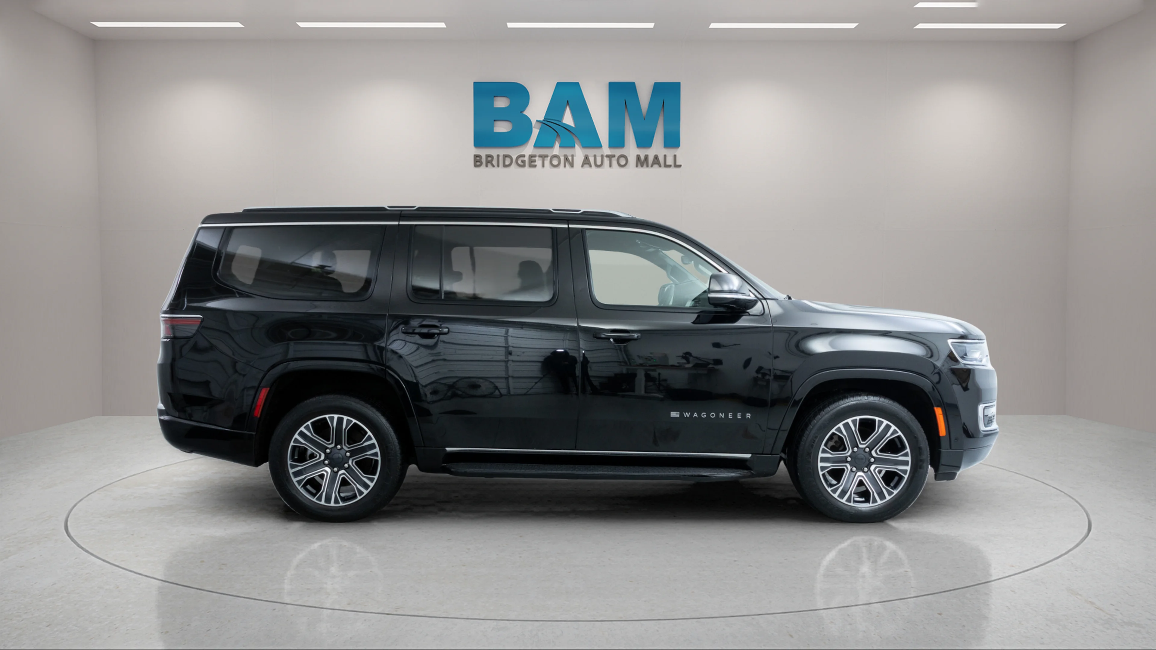 Used 2023 Diamond Black Crystal Pearlcoat Jeep Series II image 2