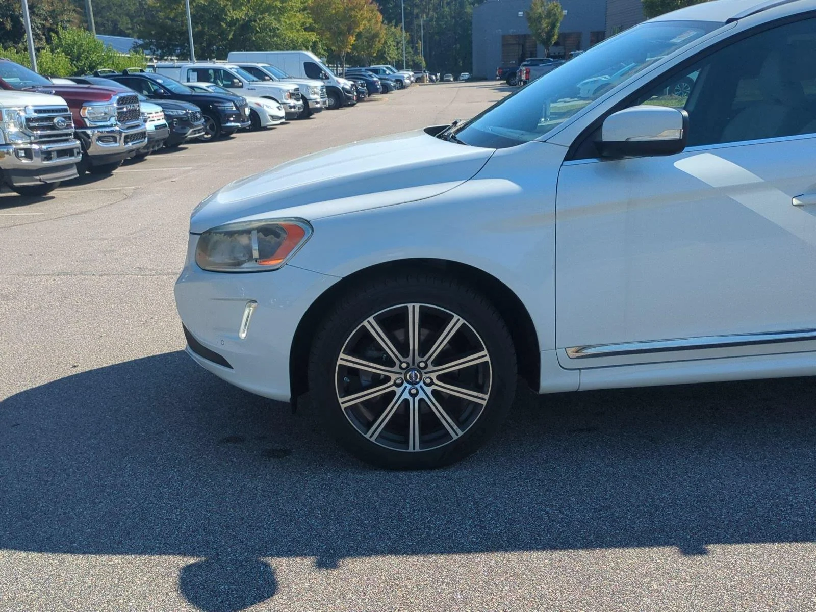 Used 2015 Ice White Volvo T5 Drive-E Premier image 10