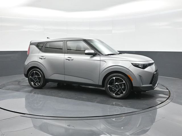 Used 2023 Gray Kia EX image 17