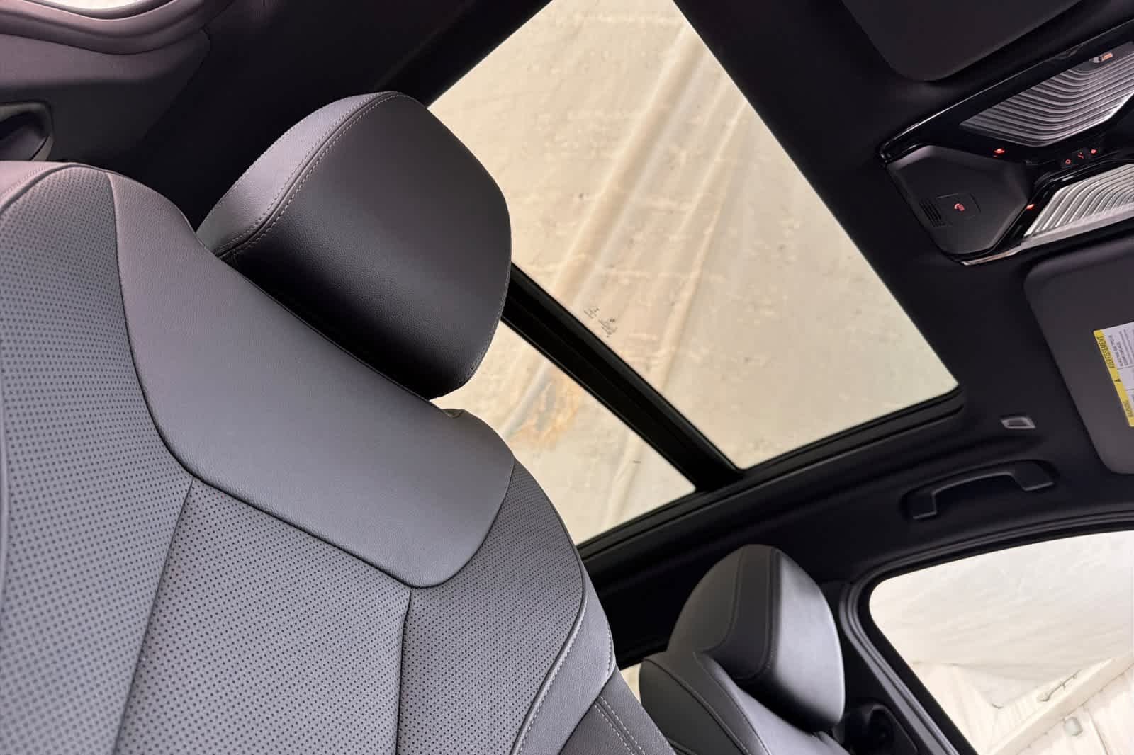 Used 2023 Black Sapphire Metallic BMW xDrive30i image 17