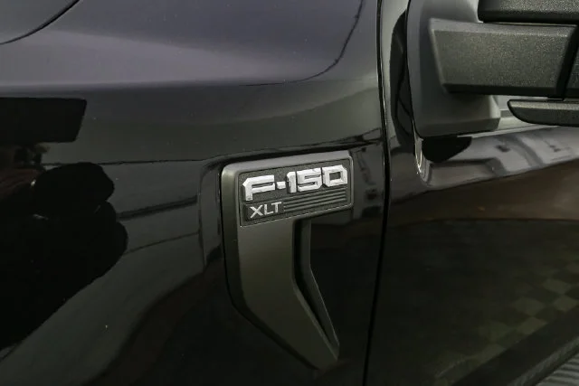 Used 2022 Black Ford XLT image 7