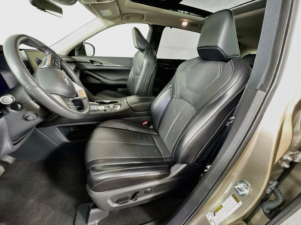 Certified Used 2023 Titanium INFINITI LUXE image 28