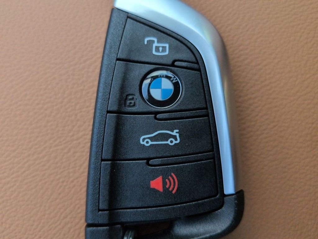 New 2026 Jet Black BMW 330i image 29