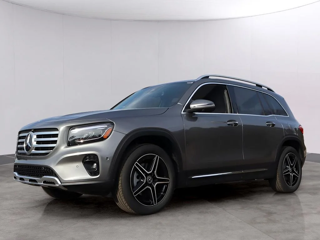Used 2026 Mountain Gray Metallic Mercedes-Benz GLB 250 image 3