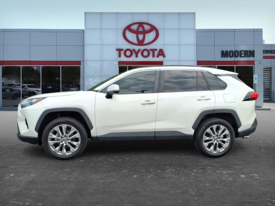 Used 2022 Blizzard Pearl Toyota Limited image 2