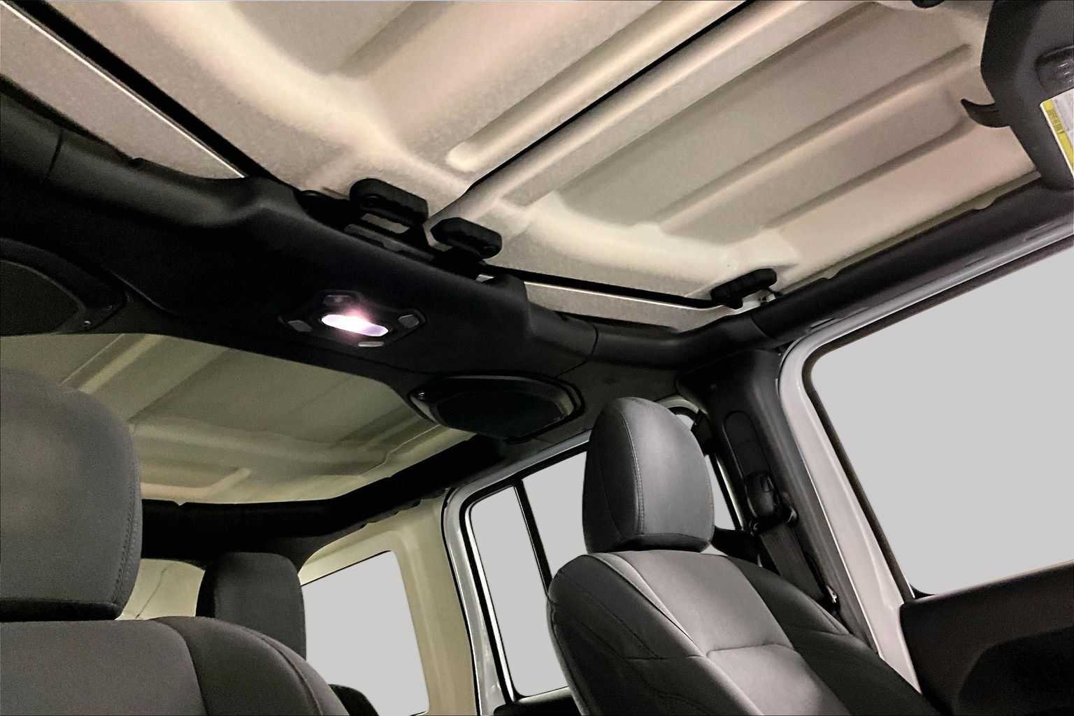 Used 2018 Bright White Clear Coat Jeep Sport S image 13