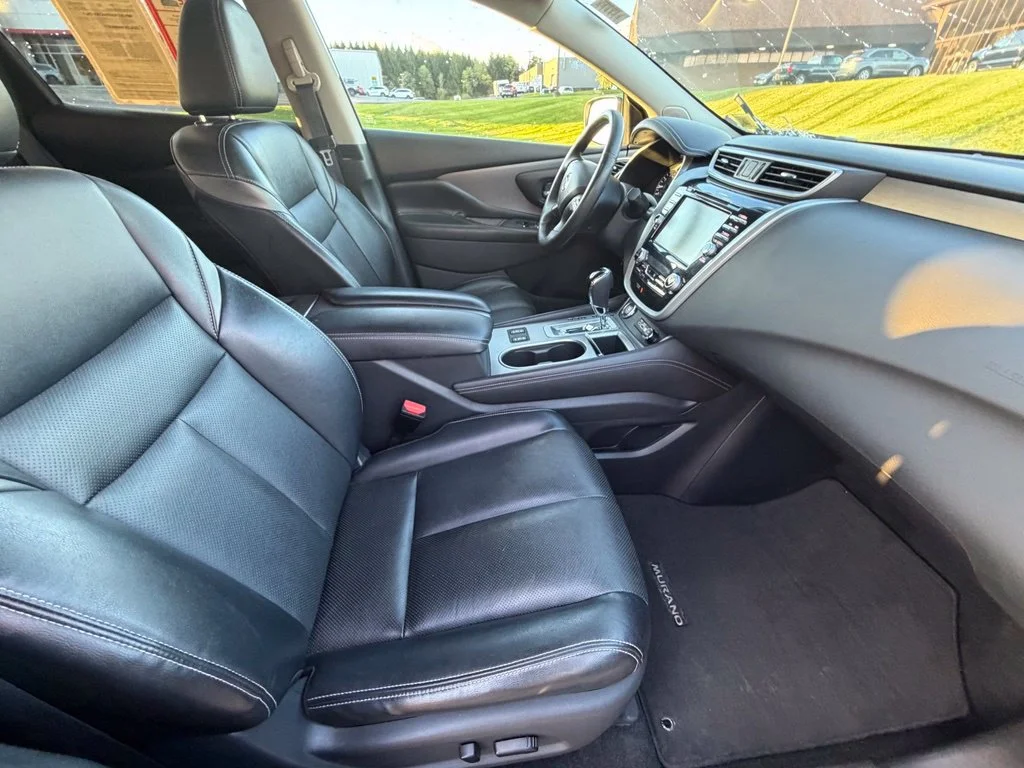 Used 2019 Black Nissan SL image 38