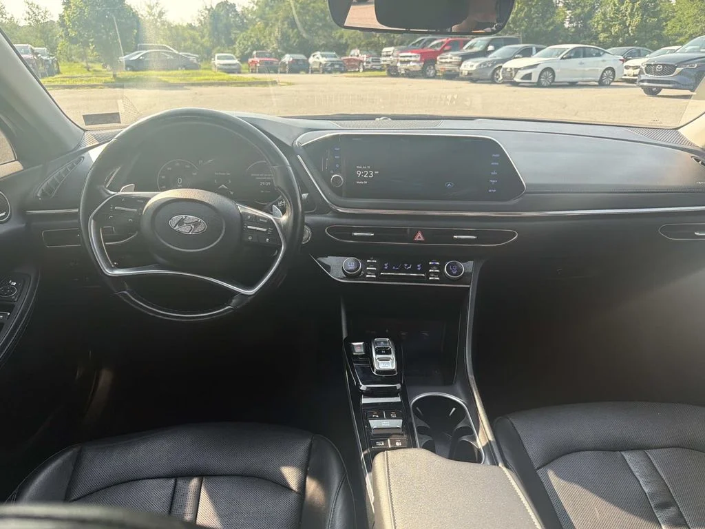Used 2022 Blue Hyundai Limited image 2