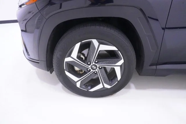 Used 2024  Hyundai SEL image 12