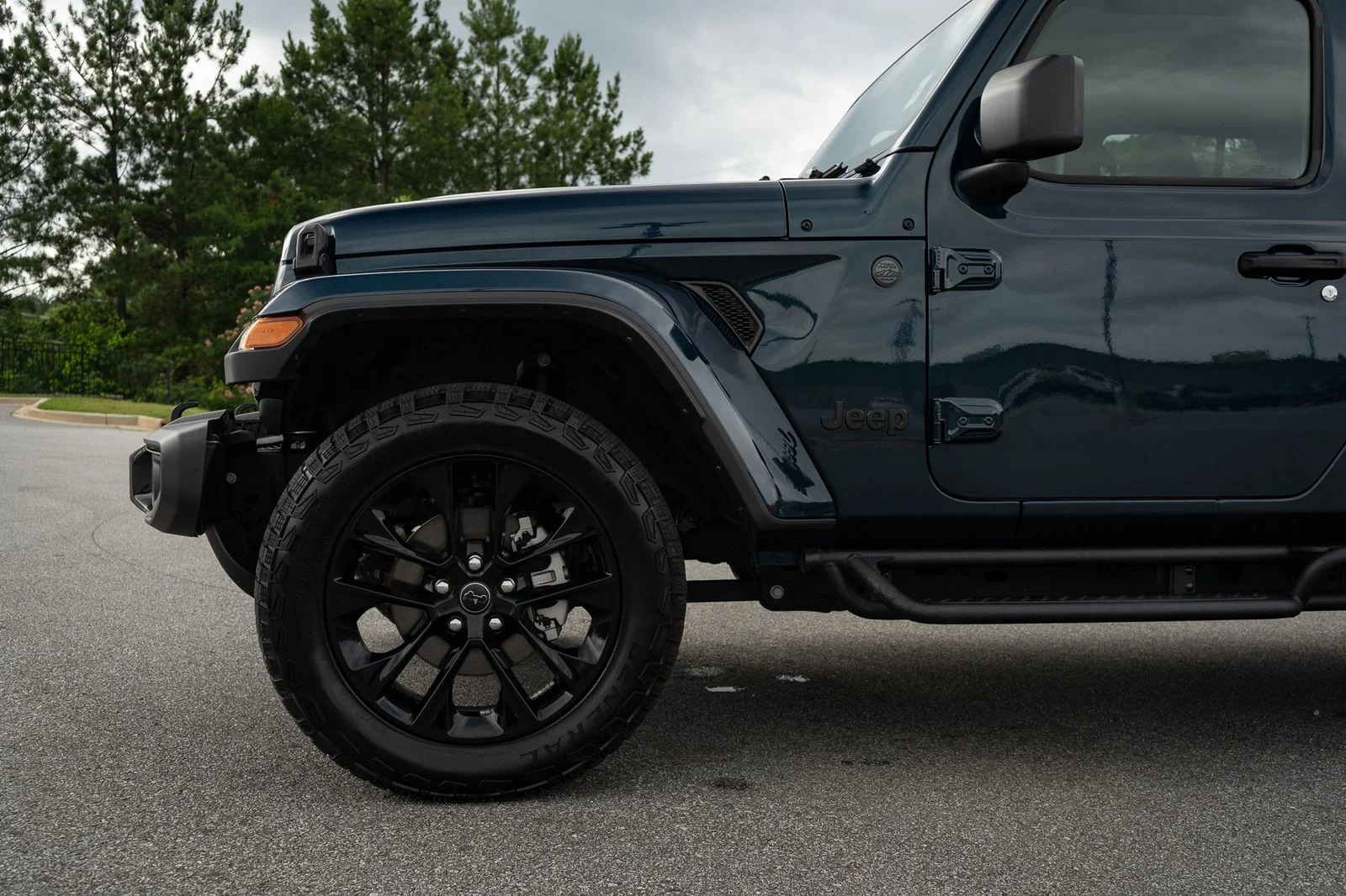 Used 2025 Blue Pearl Jeep Nighthawk image 4