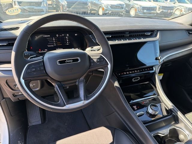 New 2026 Bright White Clear-Coat Exterior Paint Jeep Altitude image 19