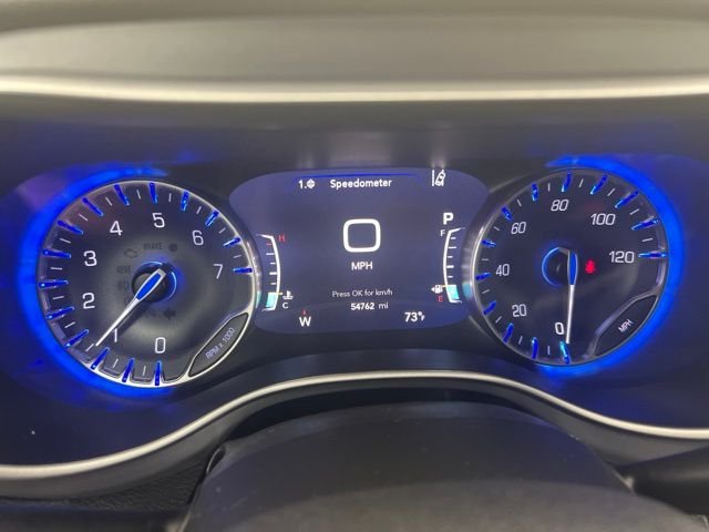 Used 2022 White Chrysler Touring L image 19