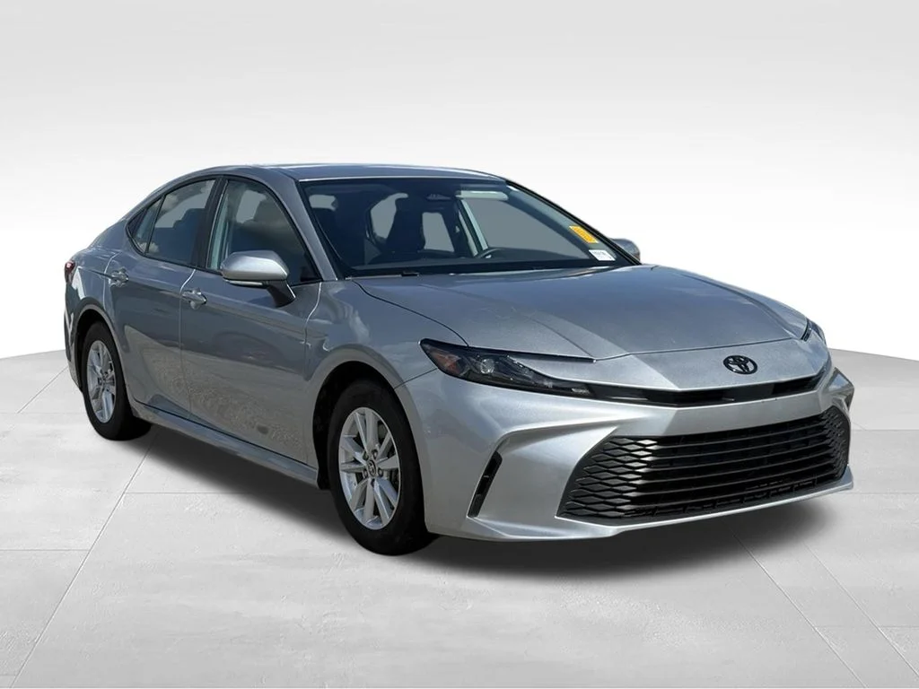 Used 2025 Silver Toyota LE image 29