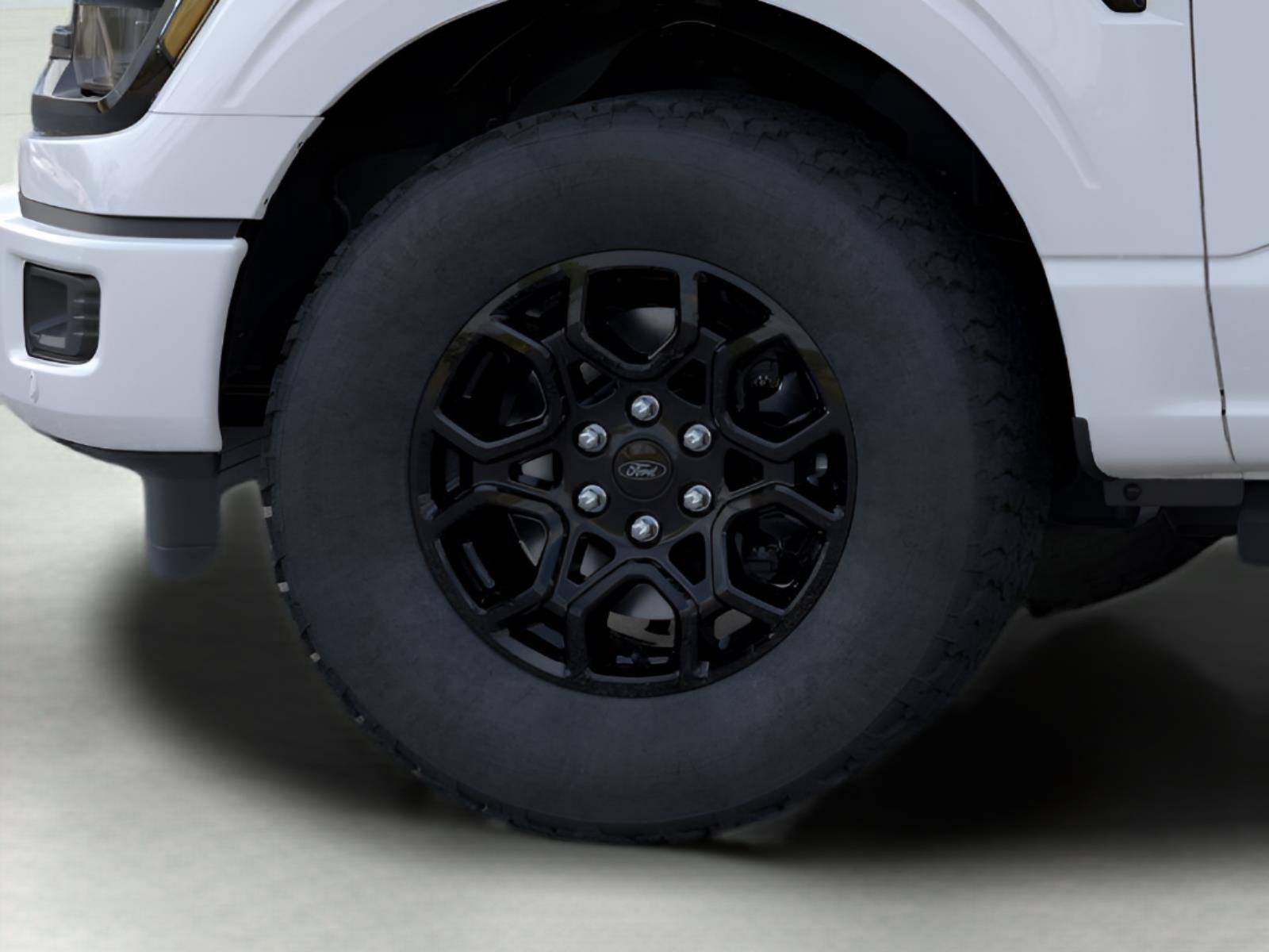 New 2026 Oxford White Ford XLT image 19