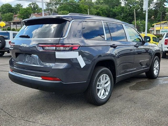New 2026 Baltic Gray Metallic Clear-Coat Exterior Paint Jeep Laredo X image 4