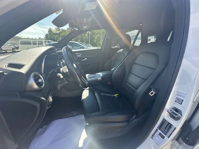 Used 2022  Mercedes-Benz GLC 300 image 21