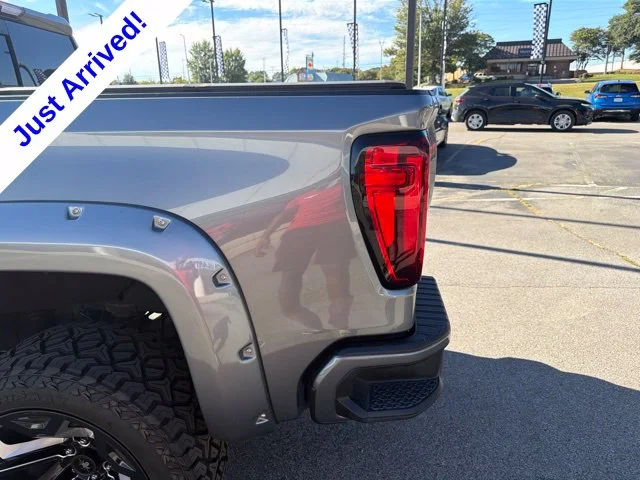 Used 2022 Gray GMC Denali image 19