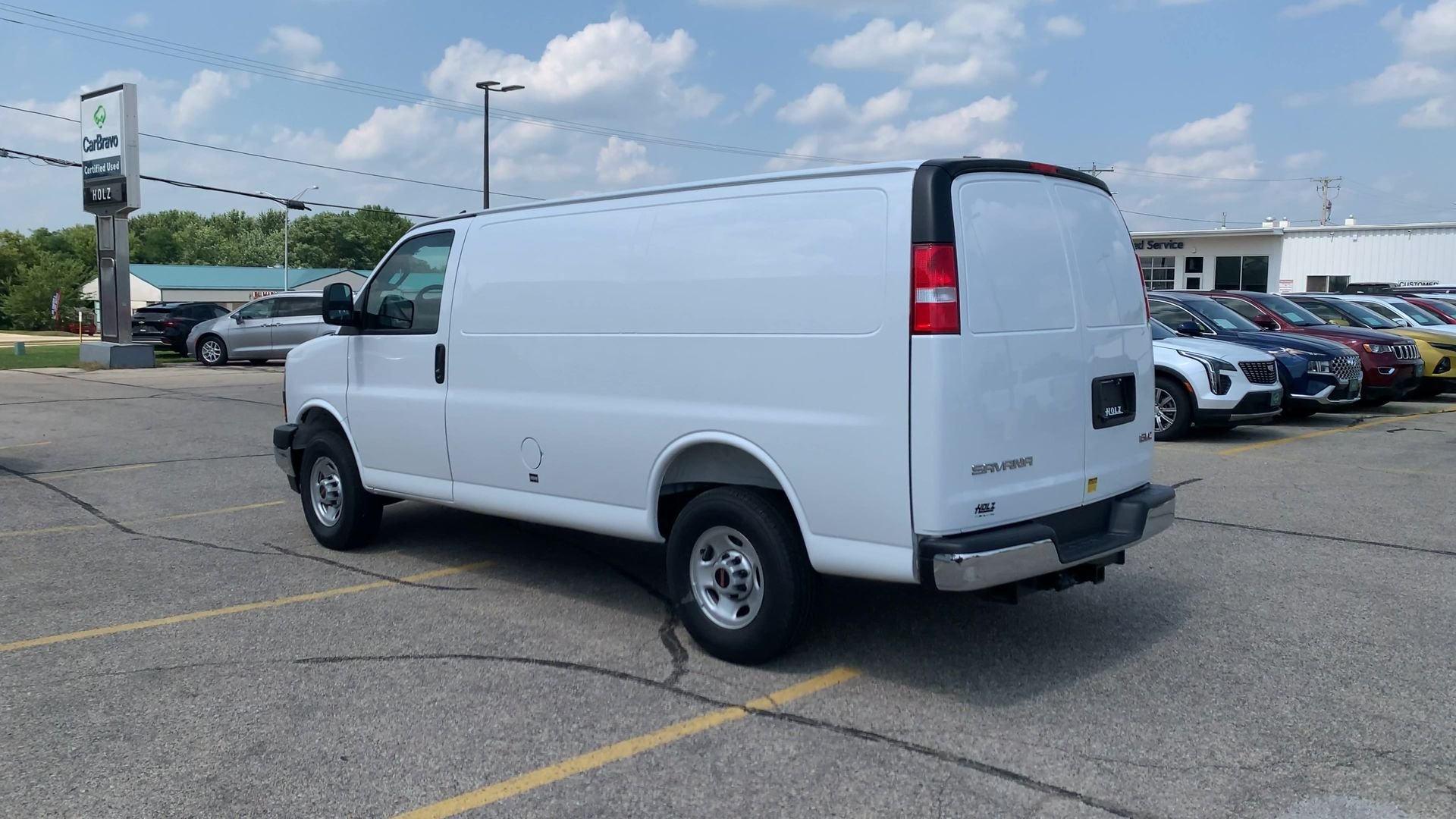 2025 GMC Savana Cargo Work Van - Photo 30