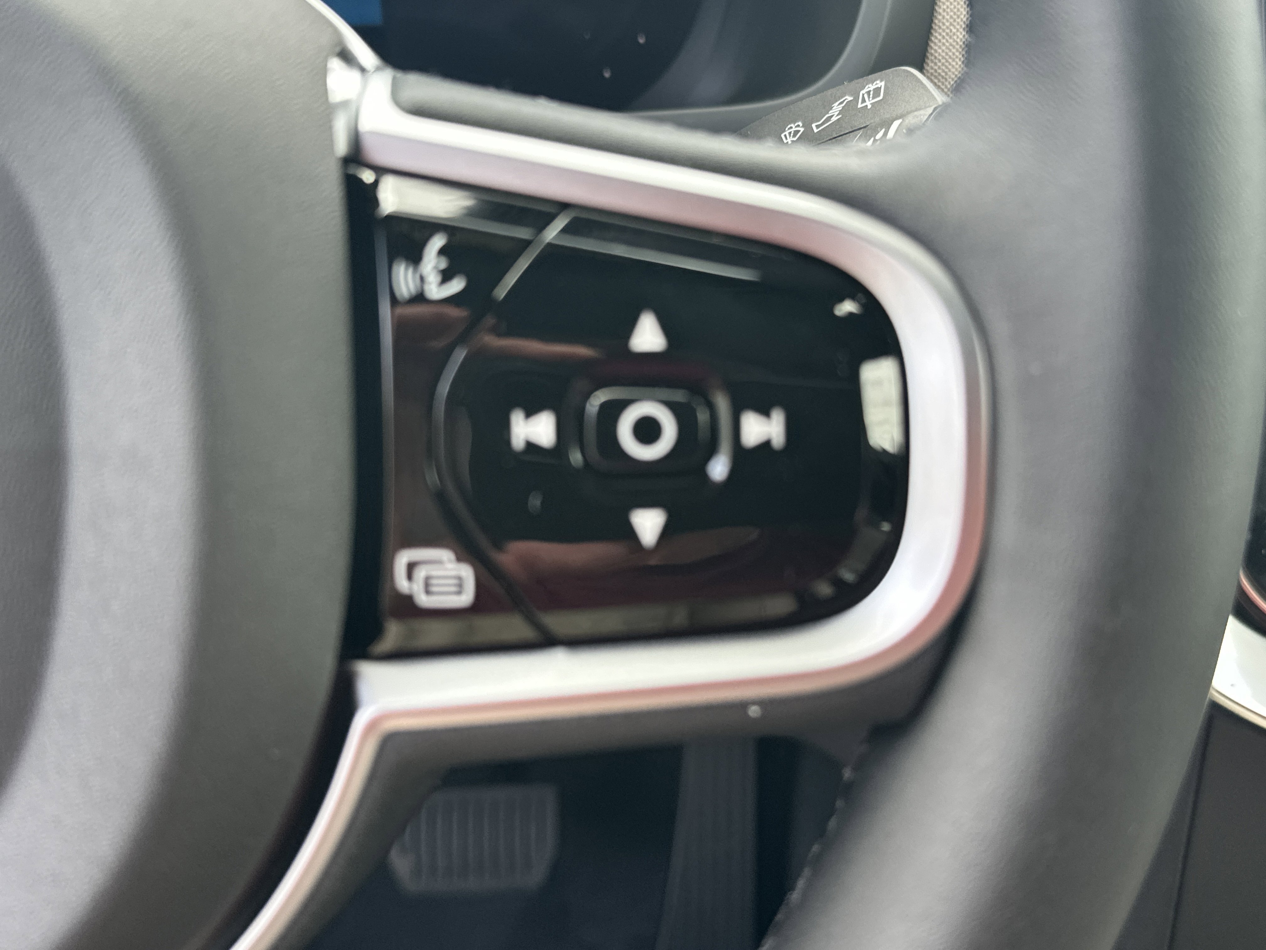 New 2026 Crystal White Volvo Ultra image 22