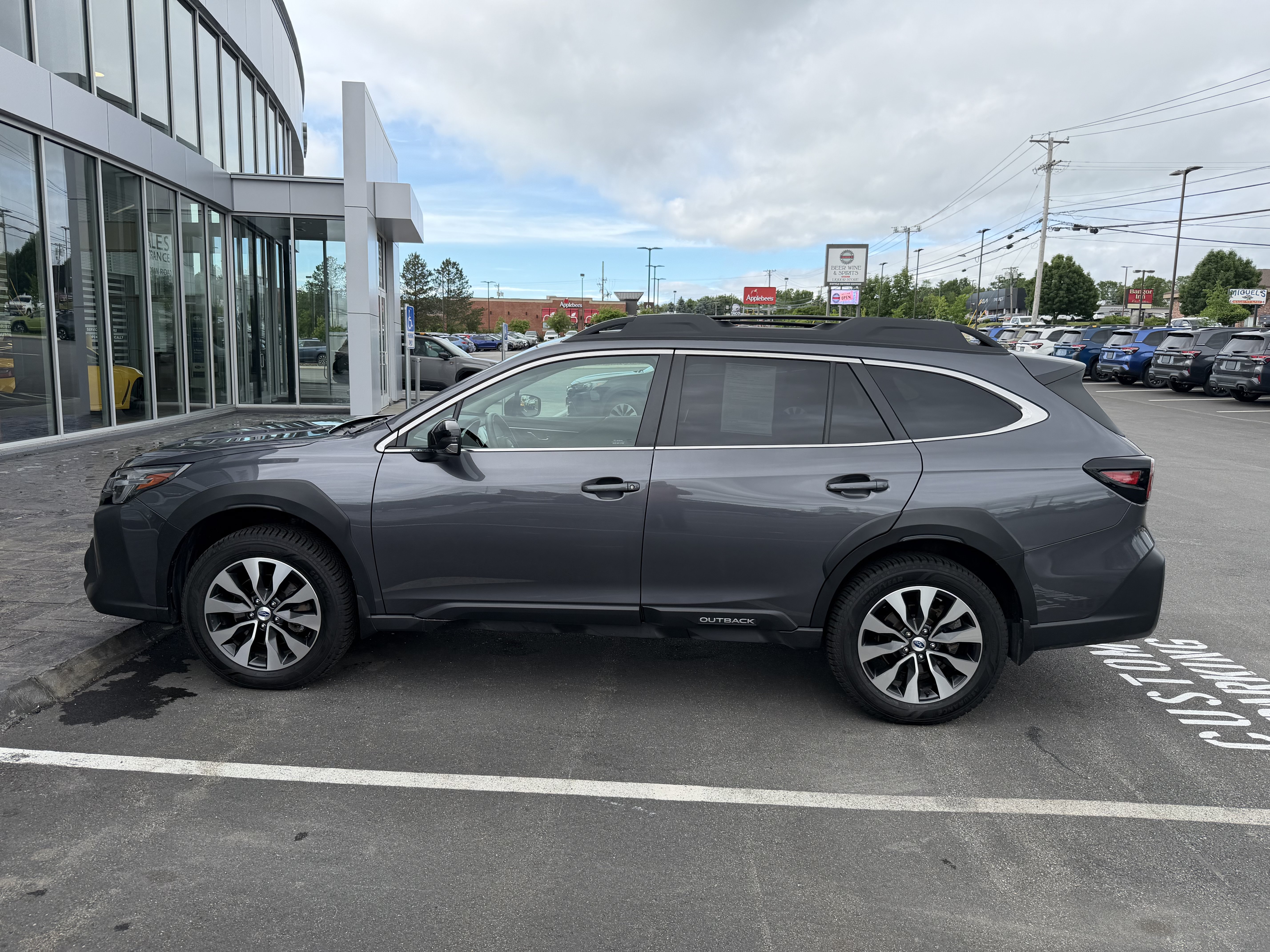 Used 2024 Magnetite Gray Metallic Subaru Limited image 2