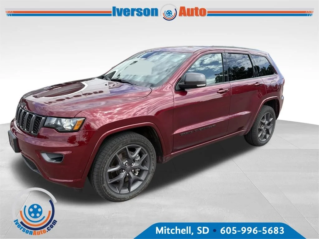 Used 2021 Red Jeep Limited image 3