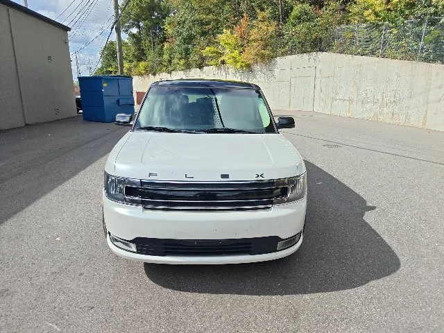 Used 2019 White Ford SEL image 7