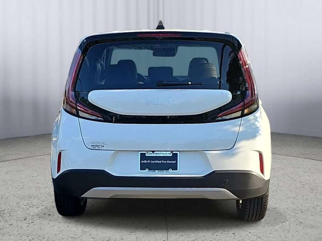 Used 2025 White Kia LX image 4