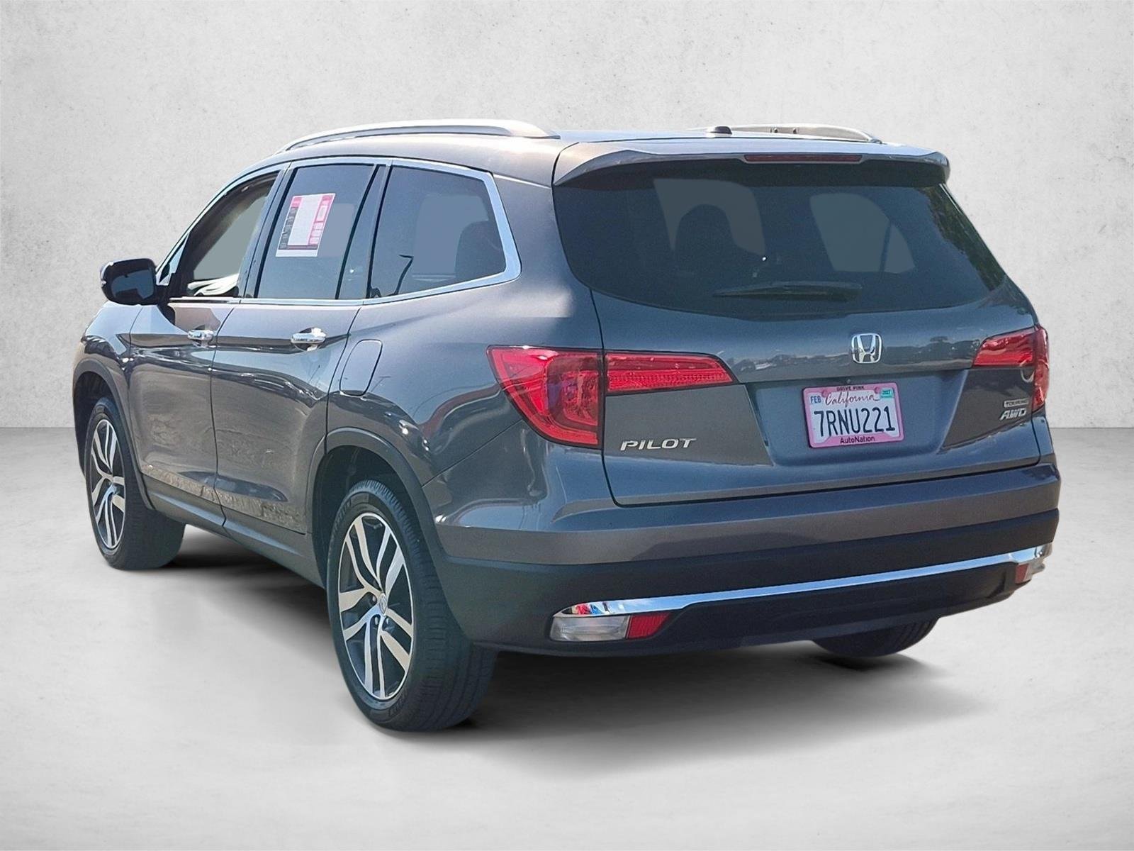 Used 2016 Modern Steel Metallic Honda Touring image 8