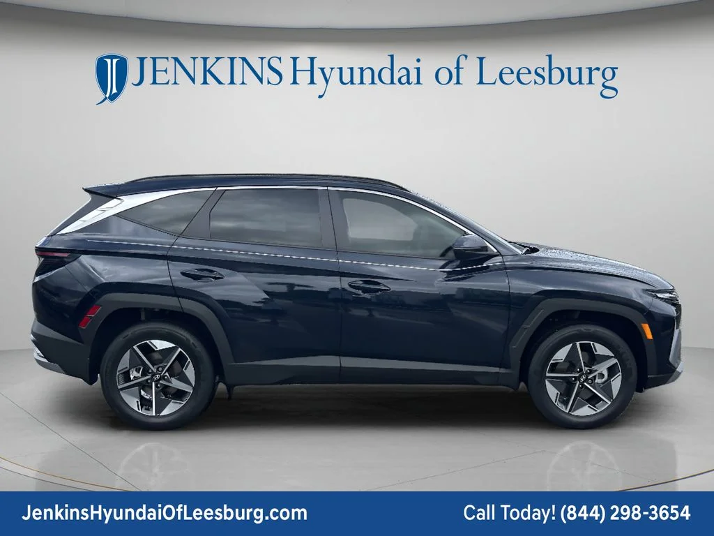 Used 2025 Blue Hyundai SEL Convenience image 3