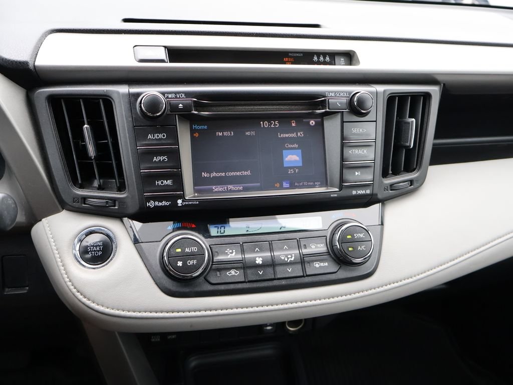 Used 2018 Red Toyota XLE image 20