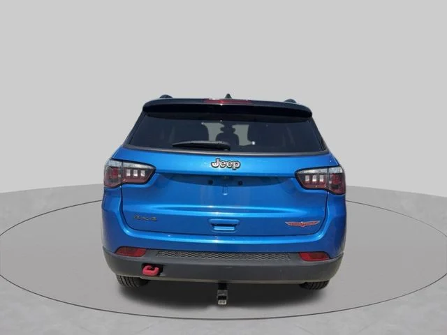 Used 2020 Blue Jeep Trailhawk image 5