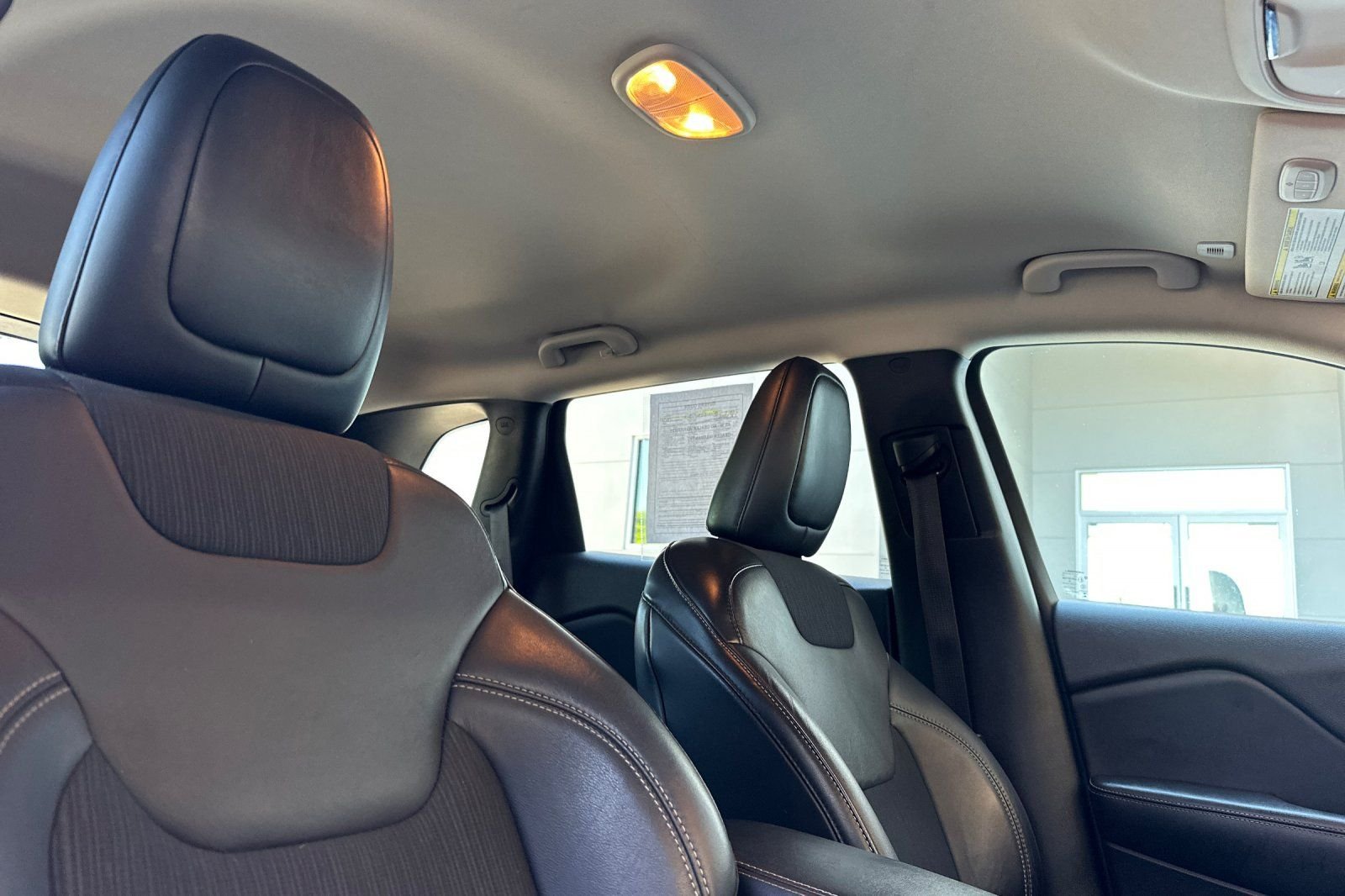 2018 Jeep Cherokee Latitude Plus - Photo 17