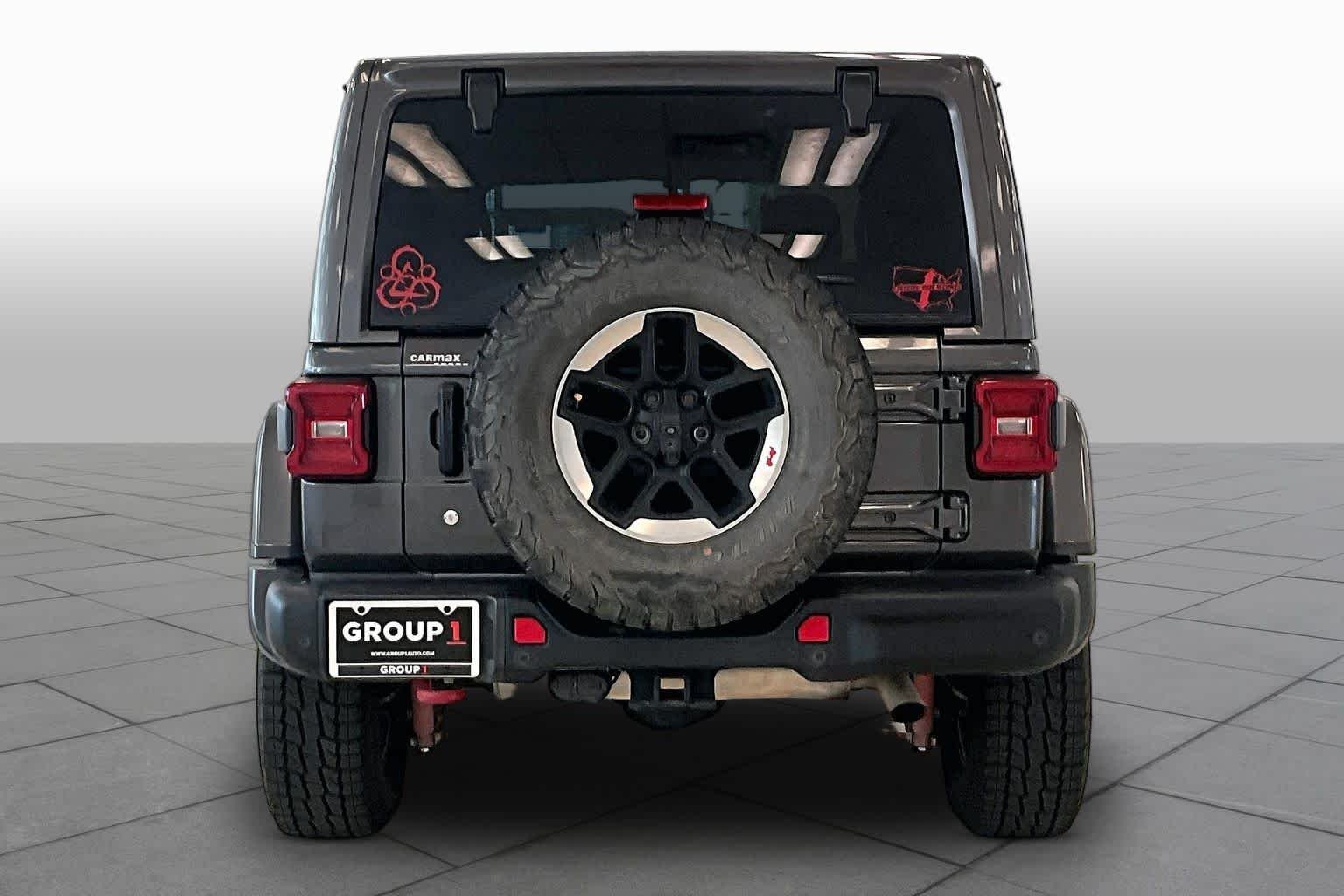 Used 2019 Granite Crystal Metallic Clearcoat Jeep Rubicon image 4