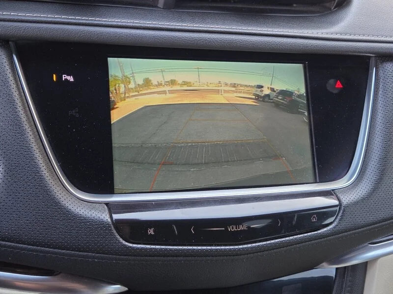 Used 2018 Stellar Black Metallic Cadillac FWD image 17