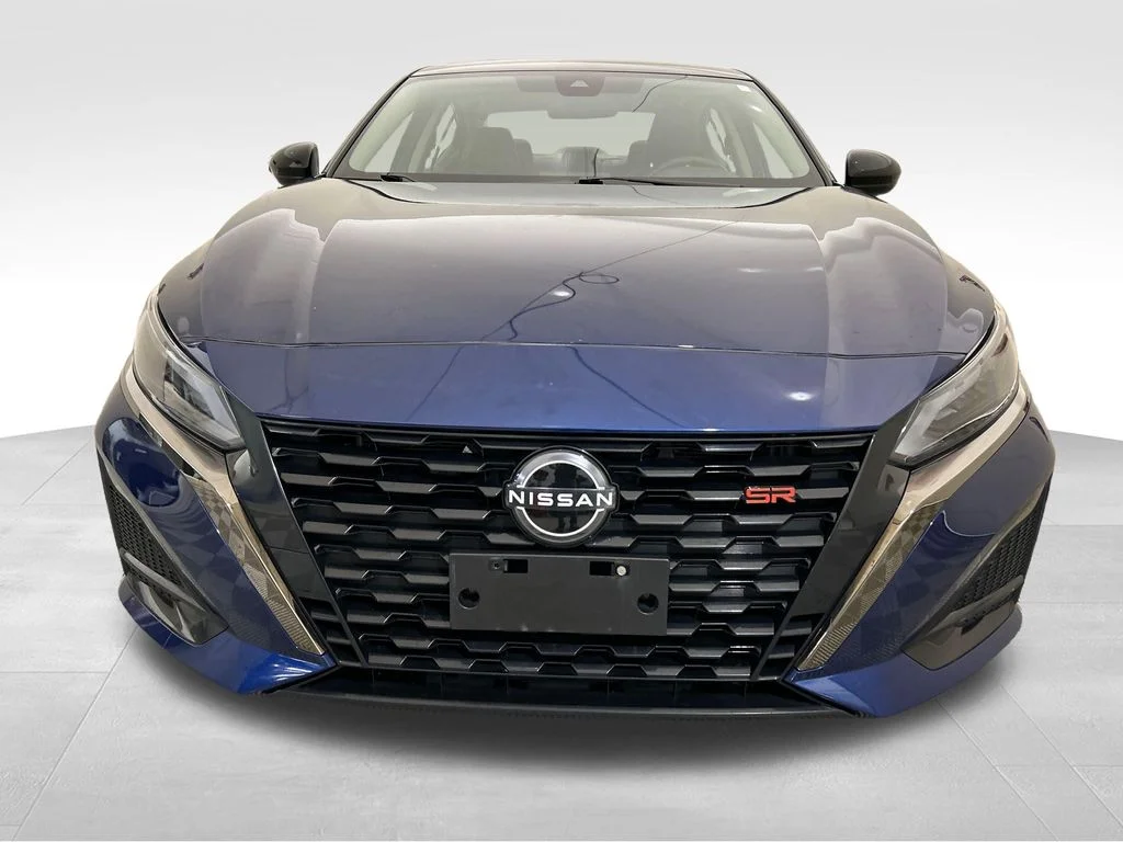 Used 2024 Blue Nissan 2.5 SR image 9