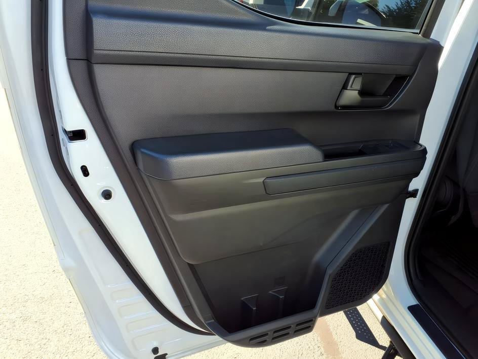 Used 2025 Ice Cap Toyota SR5 image 13