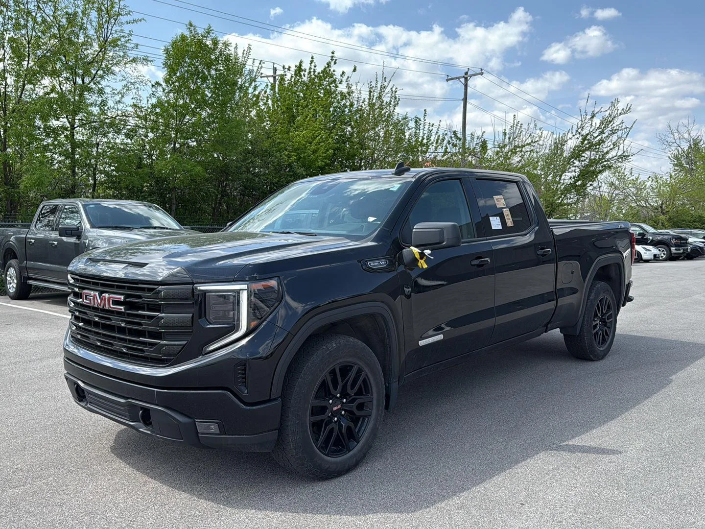 Used 2023 Onyx Black GMC Elevation image 7