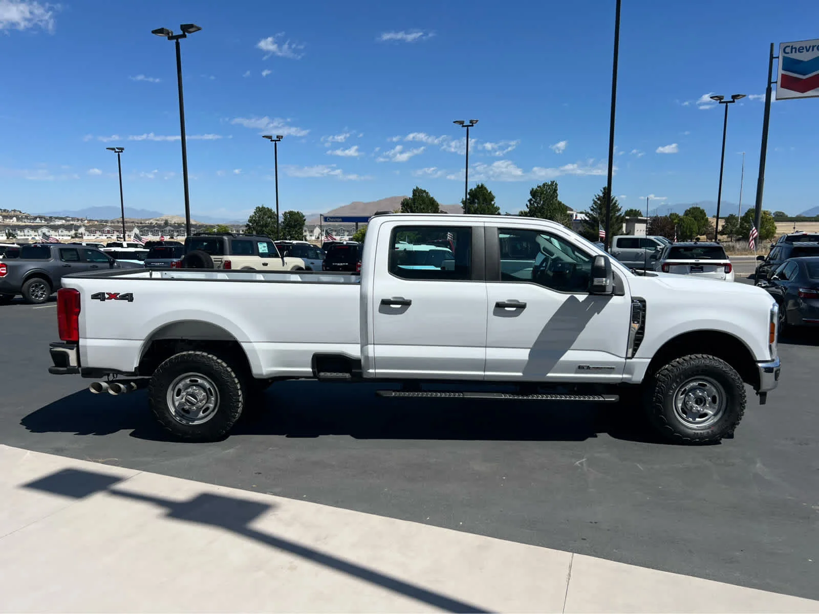 New 2026 Oxford White Ford XL image 6