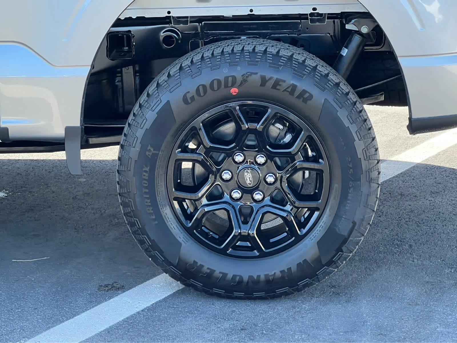 New 2026 Iconic Silver Metallic Ford XLT image 14