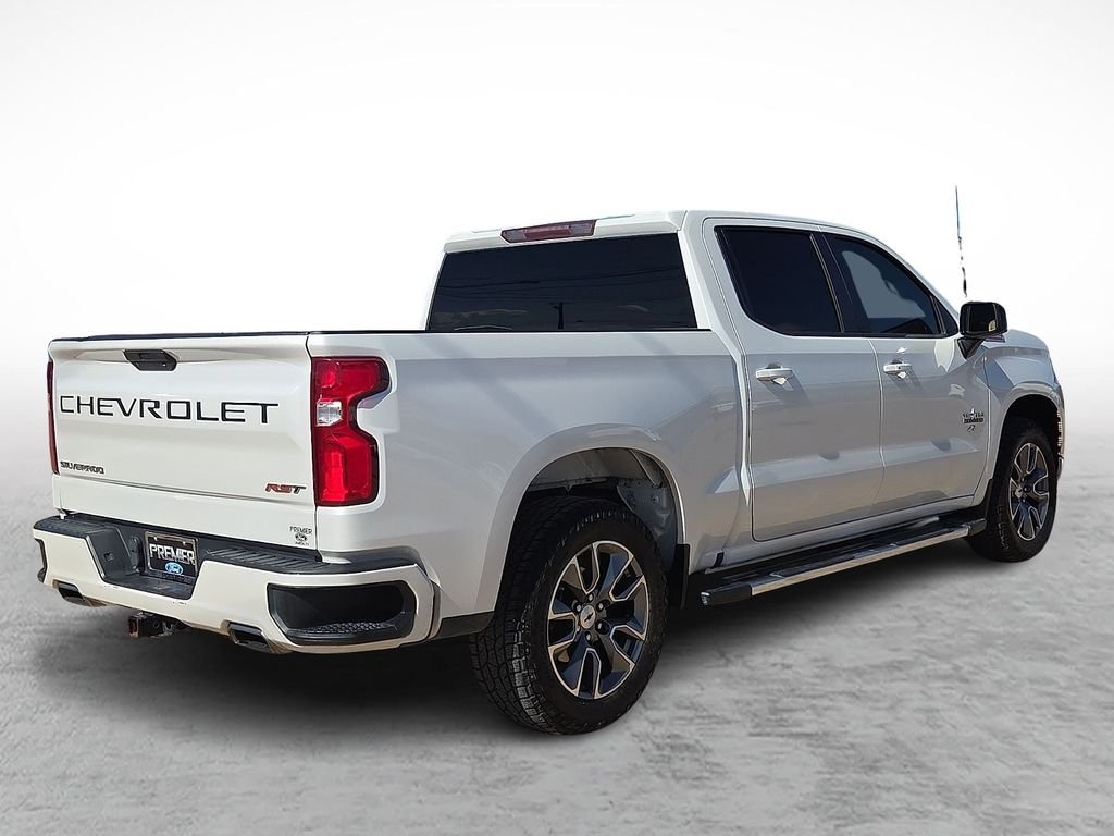 Used 2020 Iridescent Pearl Tricoat Chevrolet RST image 11