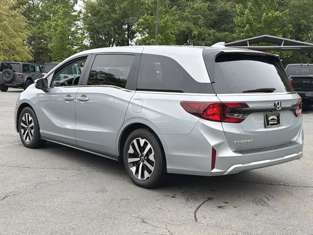 Used 2025  Honda EX-L image 11